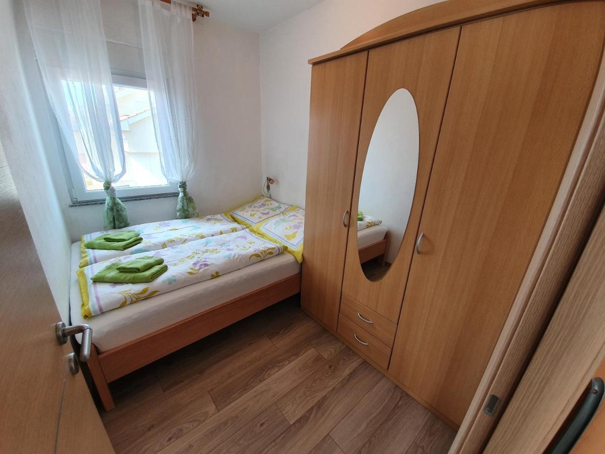 Apartmani Bozic-Tokic Крк Экстерьер фото