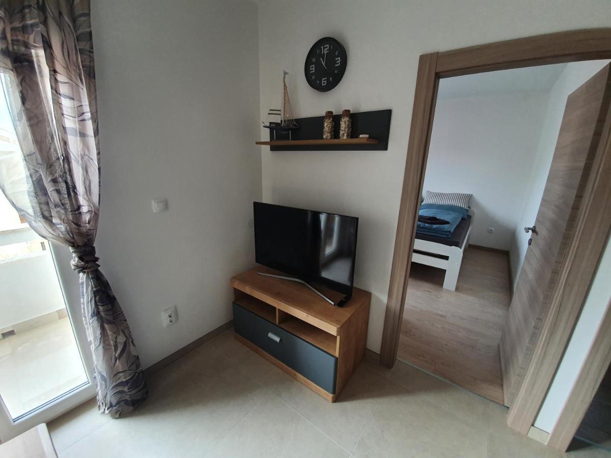 Apartmani Bozic-Tokic Крк Экстерьер фото