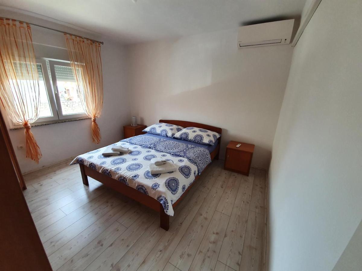 Apartmani Bozic-Tokic Крк Экстерьер фото