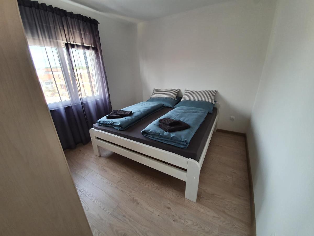 Apartmani Bozic-Tokic Крк Экстерьер фото
